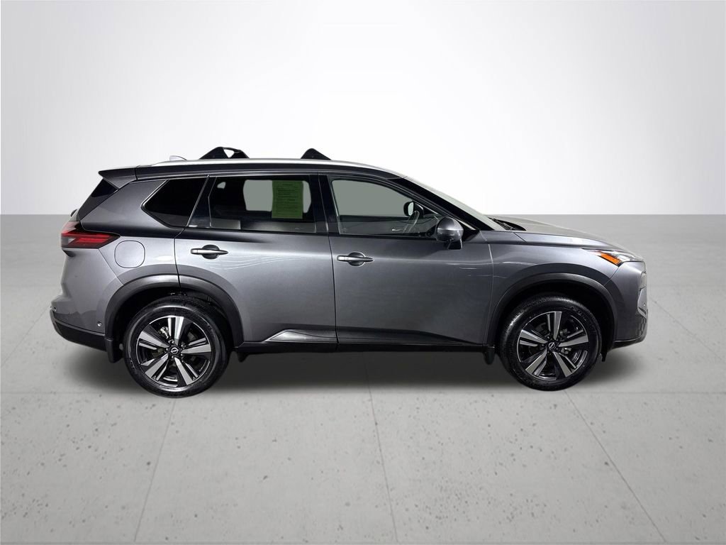 Used 2024 Nissan Rogue SL AWD/4WD image 5