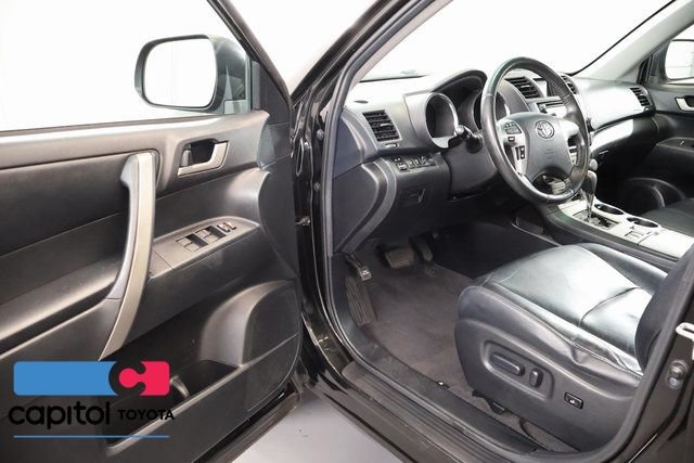 Used 2013 Toyota Highlander SE AWD/4WD image 8