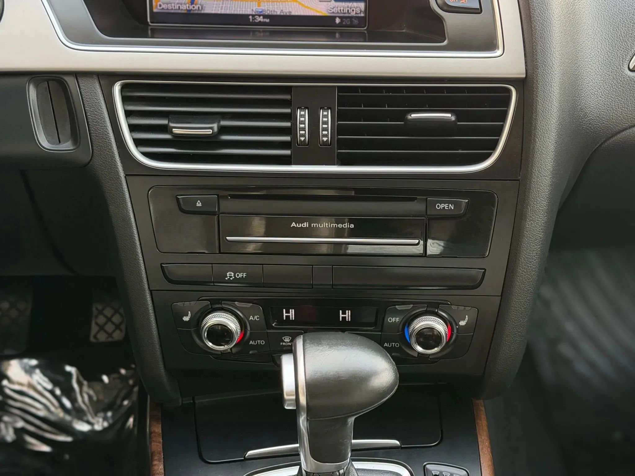 Used 2015 Audi A4 Premium Plus w/ Technology Package image 17