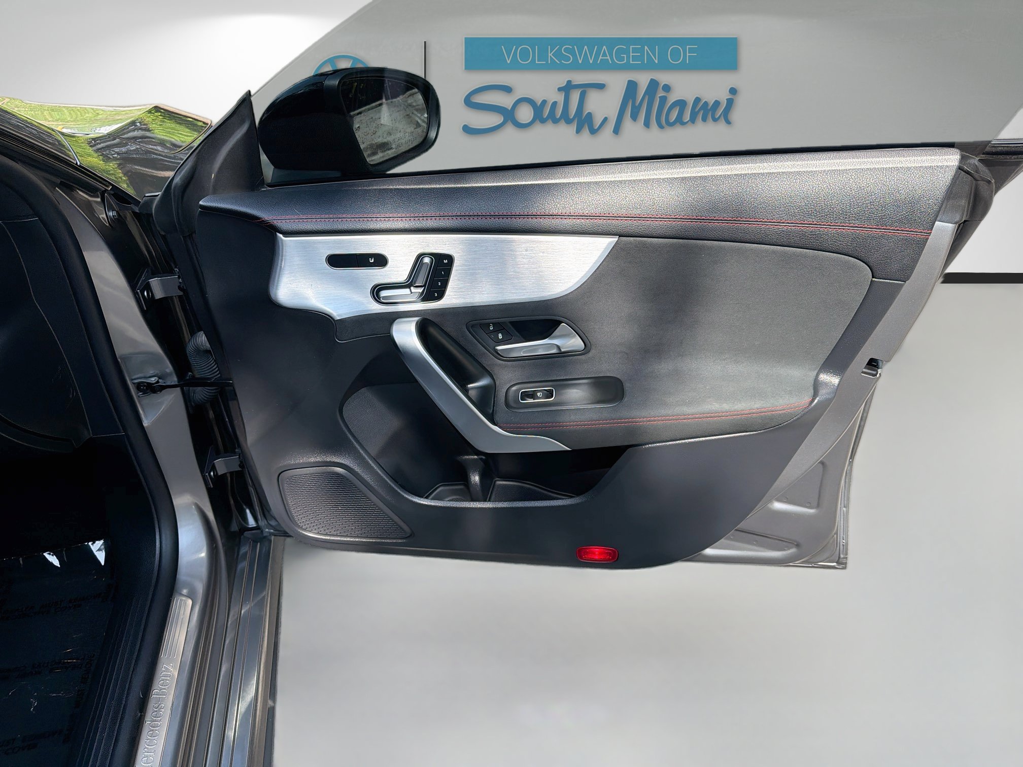 Used 2023 Mercedes-Benz CLA 250 image 32