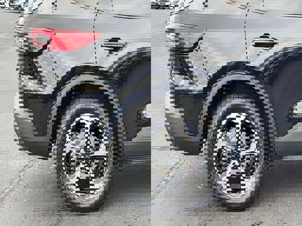 New 2025 Ford Escape ST-Line Select w/ Tech Pack #1 image 41