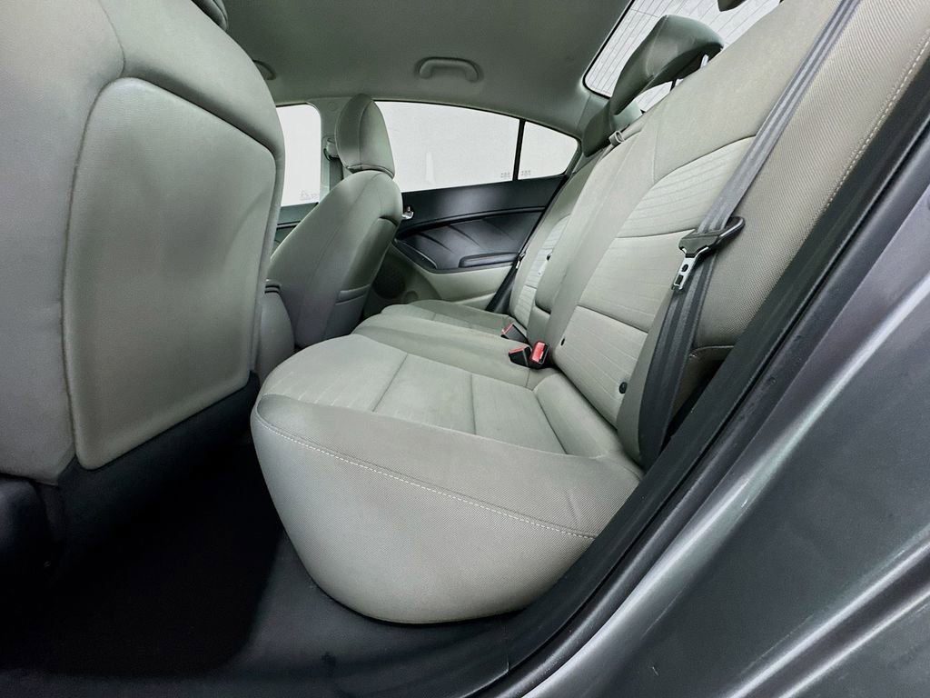 Used 2016 Kia Forte EX image 27