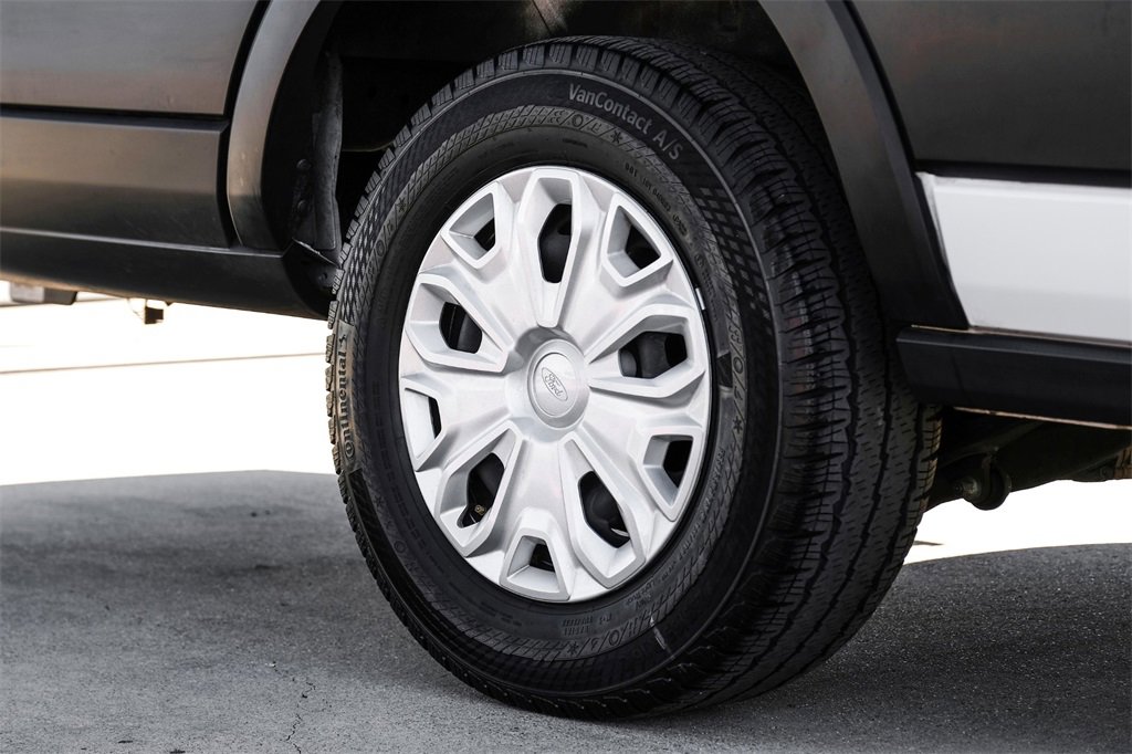 Used 2022 Ford E-Transit 148 High Roof Extended image 50