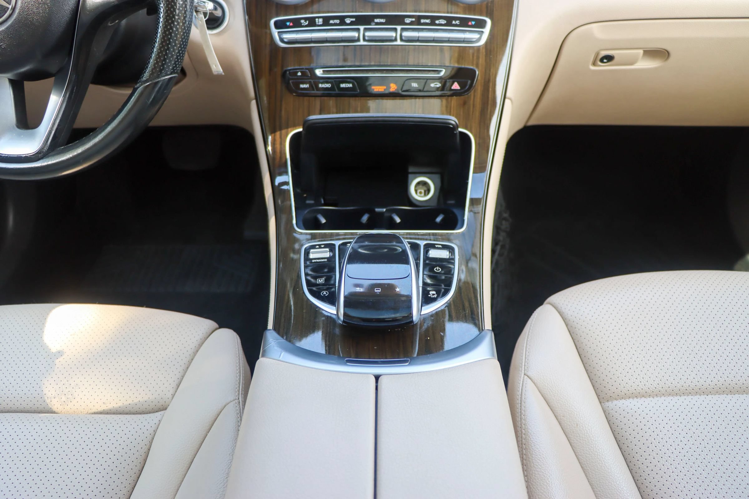 Used 2016 Mercedes-Benz GLC 300 w/ Multimedia Package image 27