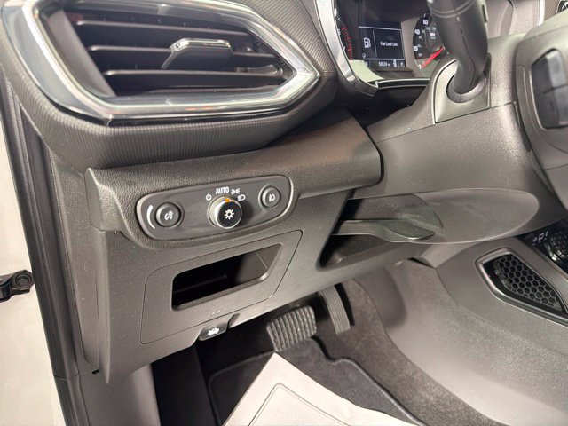 Used 2021 Chevrolet TrailBlazer LT w/ Convenience Package FWD image 12