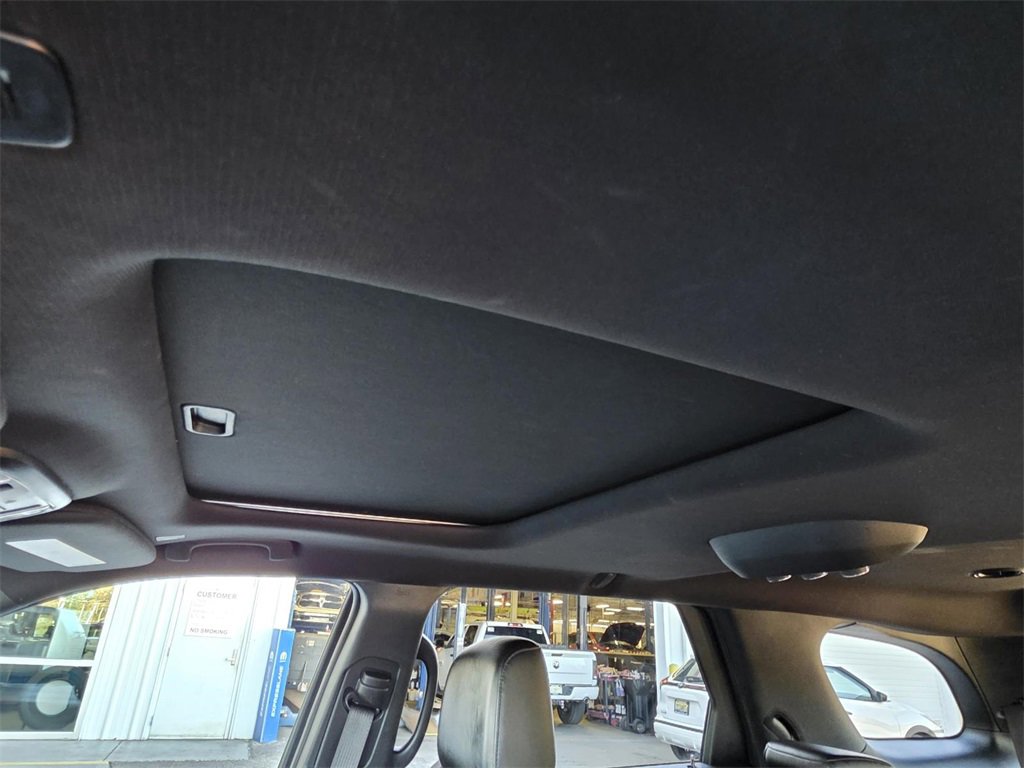 Used 2024 Dodge Durango GT image 7