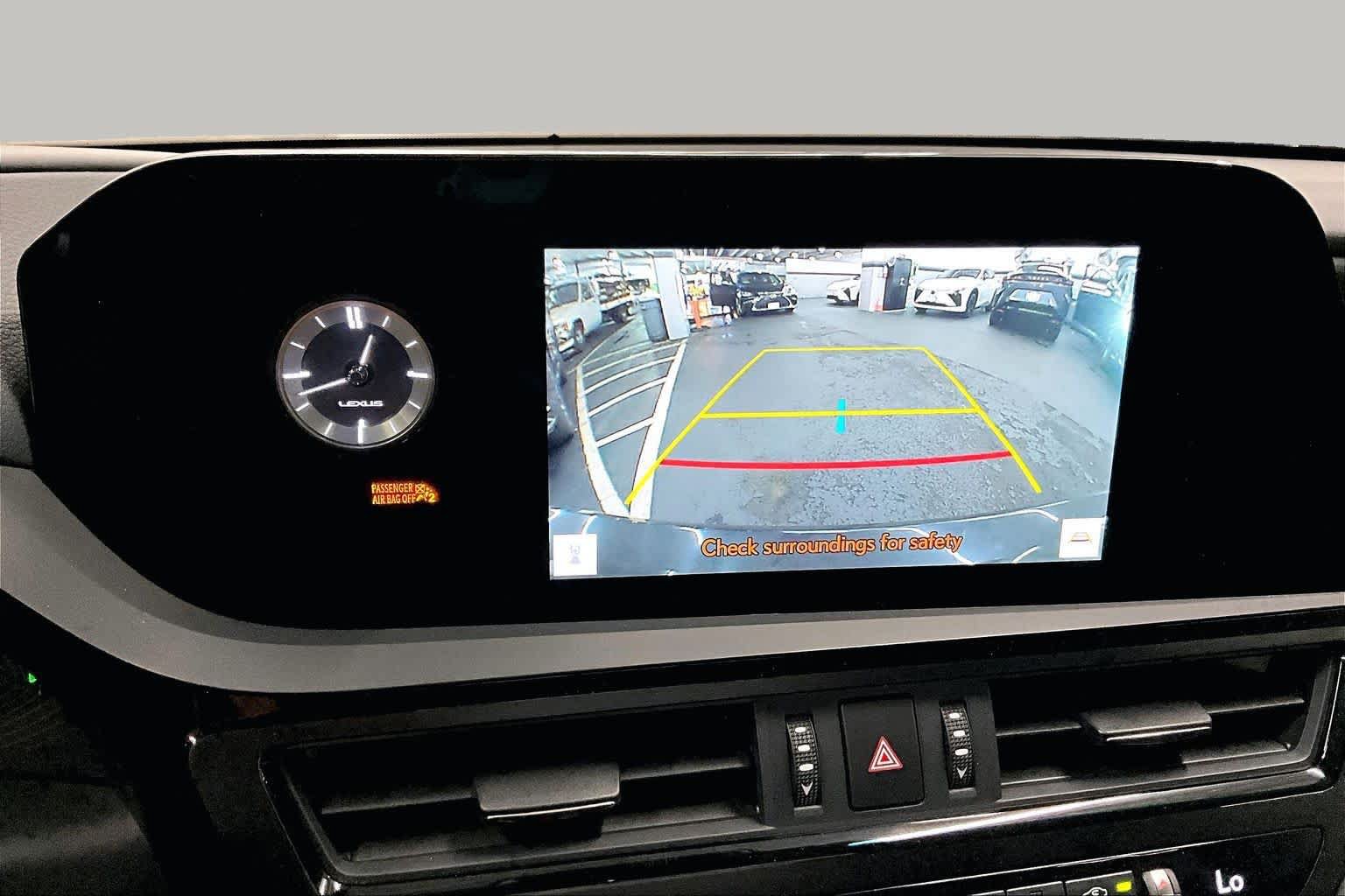 Used 2025 Lexus ES 300h w/ Premium Package FWD image 27