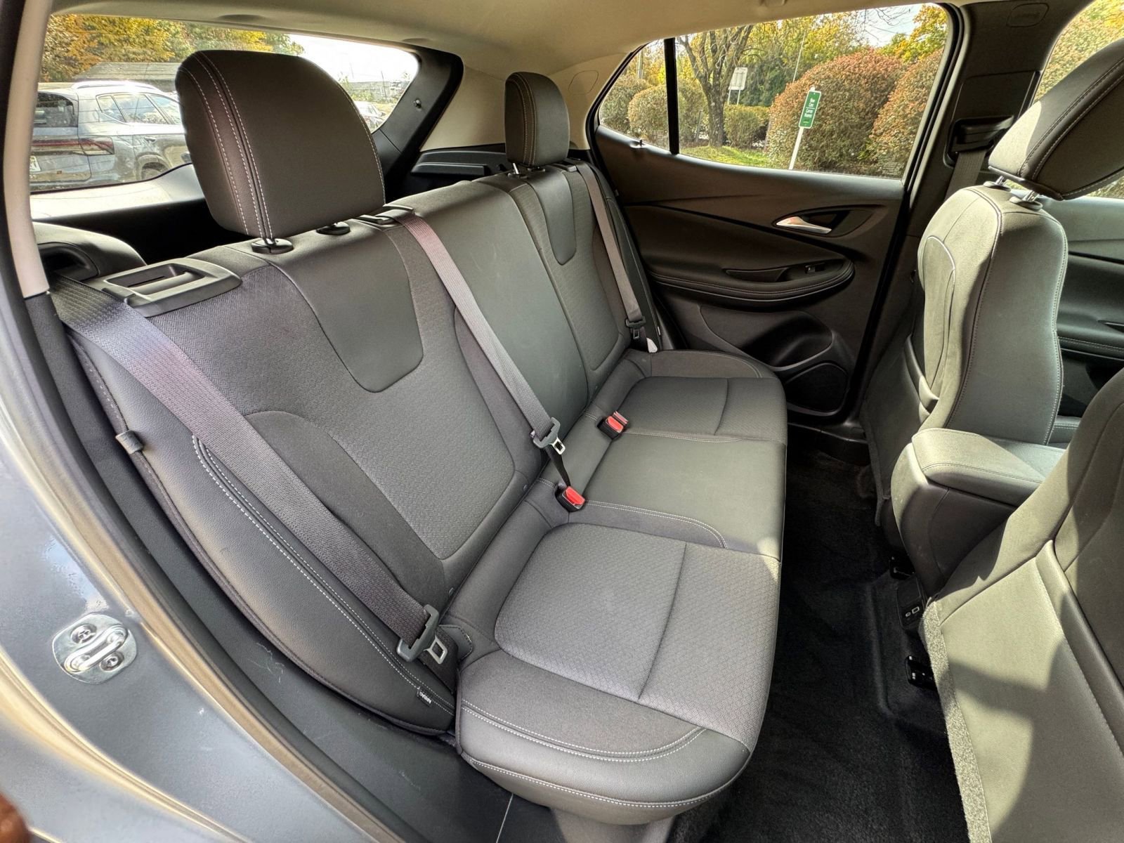 Used 2025 Buick Encore GX Preferred image 34