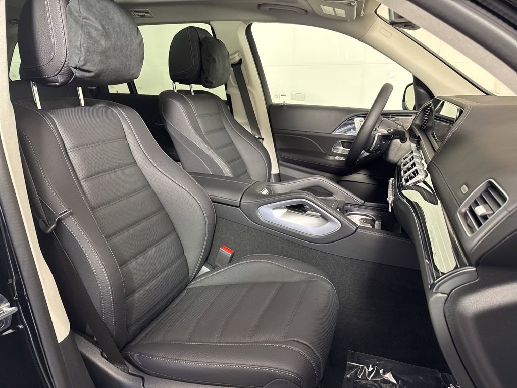 New 2026 Mercedes-Benz GLS 580 4MATIC image 12