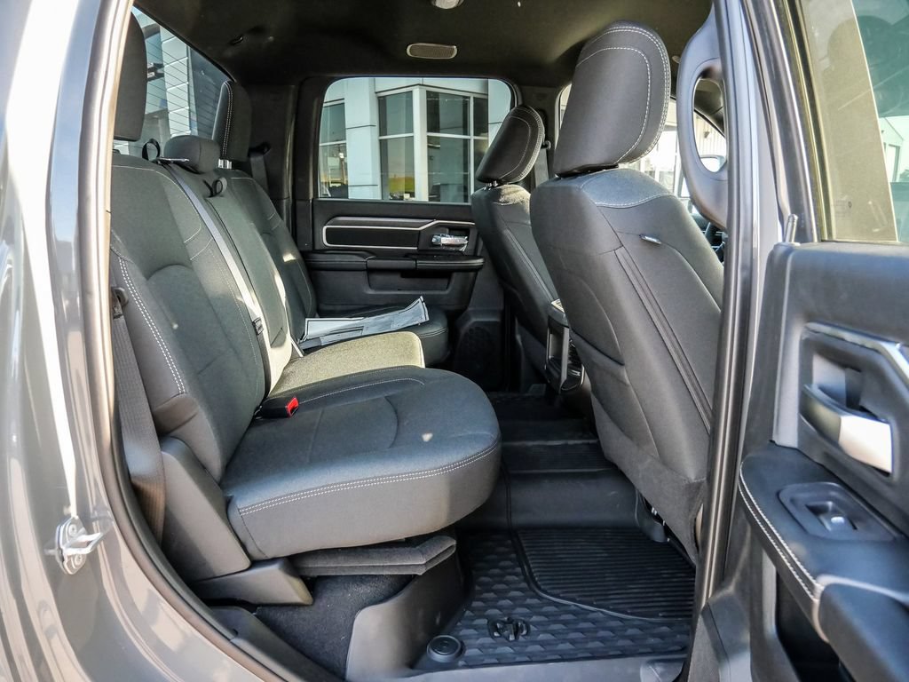 New 2026 RAM 3500 Big Horn AWD/4WD image 43