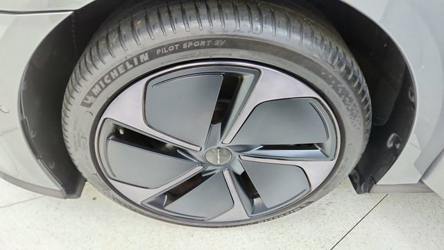 Used 2024 Lucid Air Touring image 59