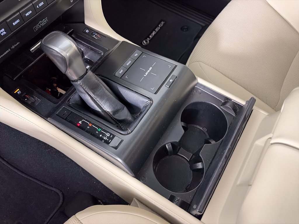 Used 2023 Lexus GX 460 Premium w/ Accessory Package AWD/4WD image 22