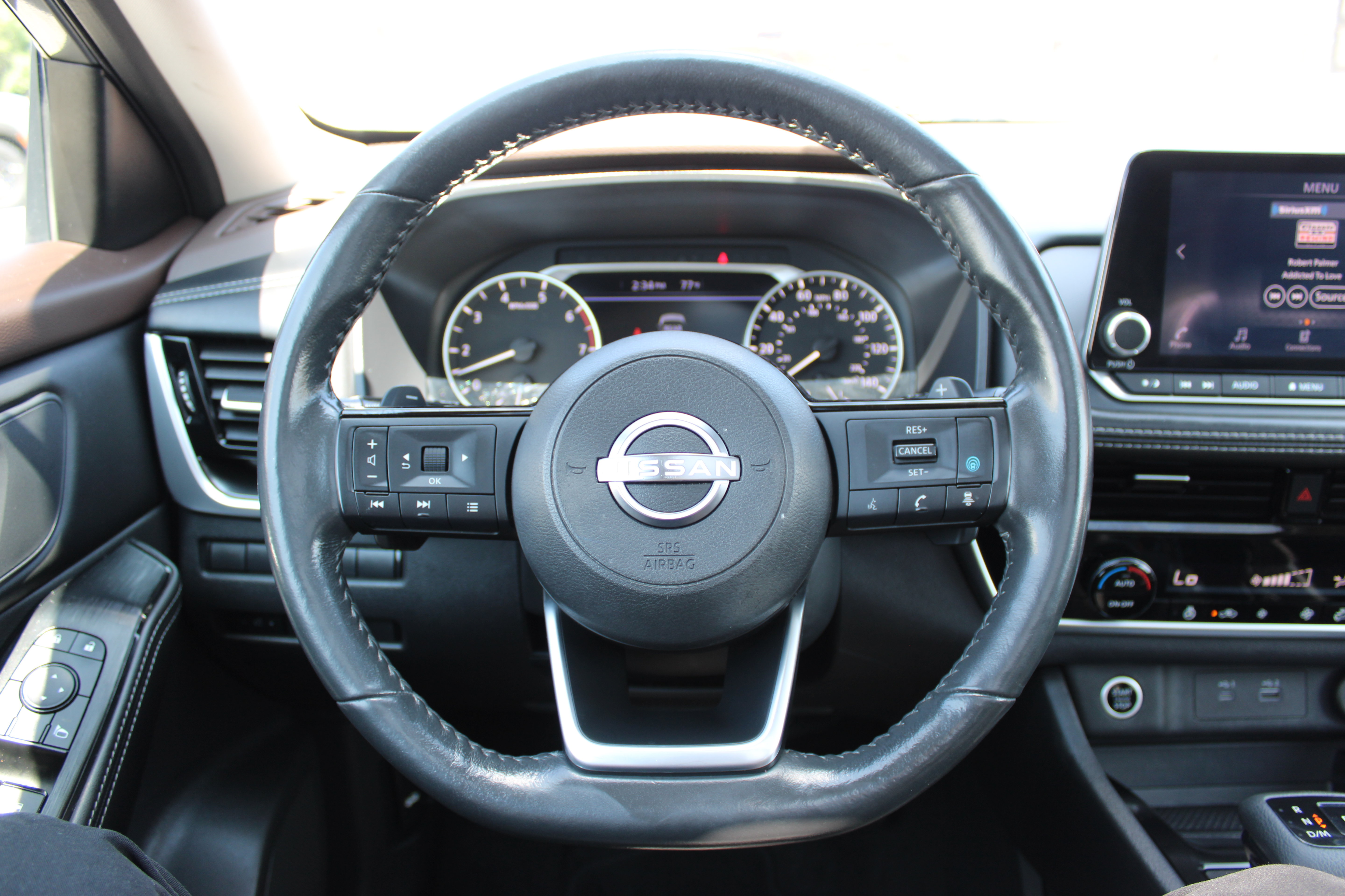 Certified 2023 Nissan Rogue SV w/ SV Premium Package AWD/4WD image 24