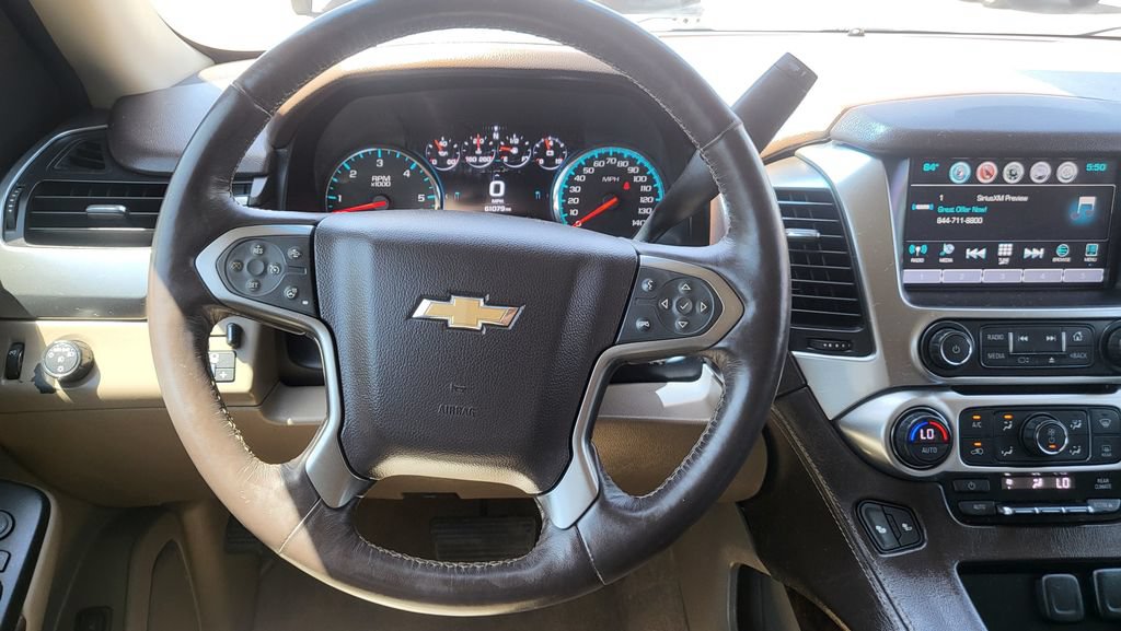 Used 2017 Chevrolet Suburban LT RWD image 37