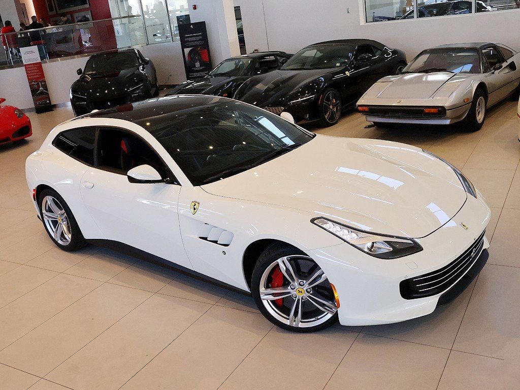 Certified 2018 Ferrari GTC4Lusso image 15