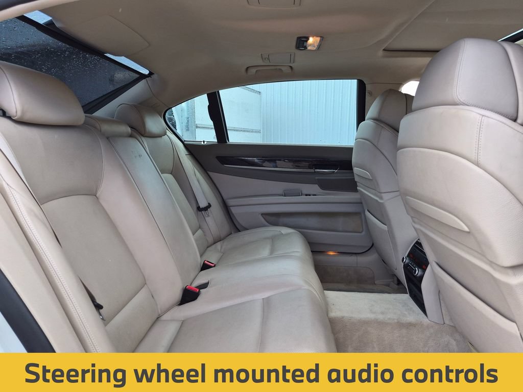 Used 2009 BMW 750Li RWD image 32
