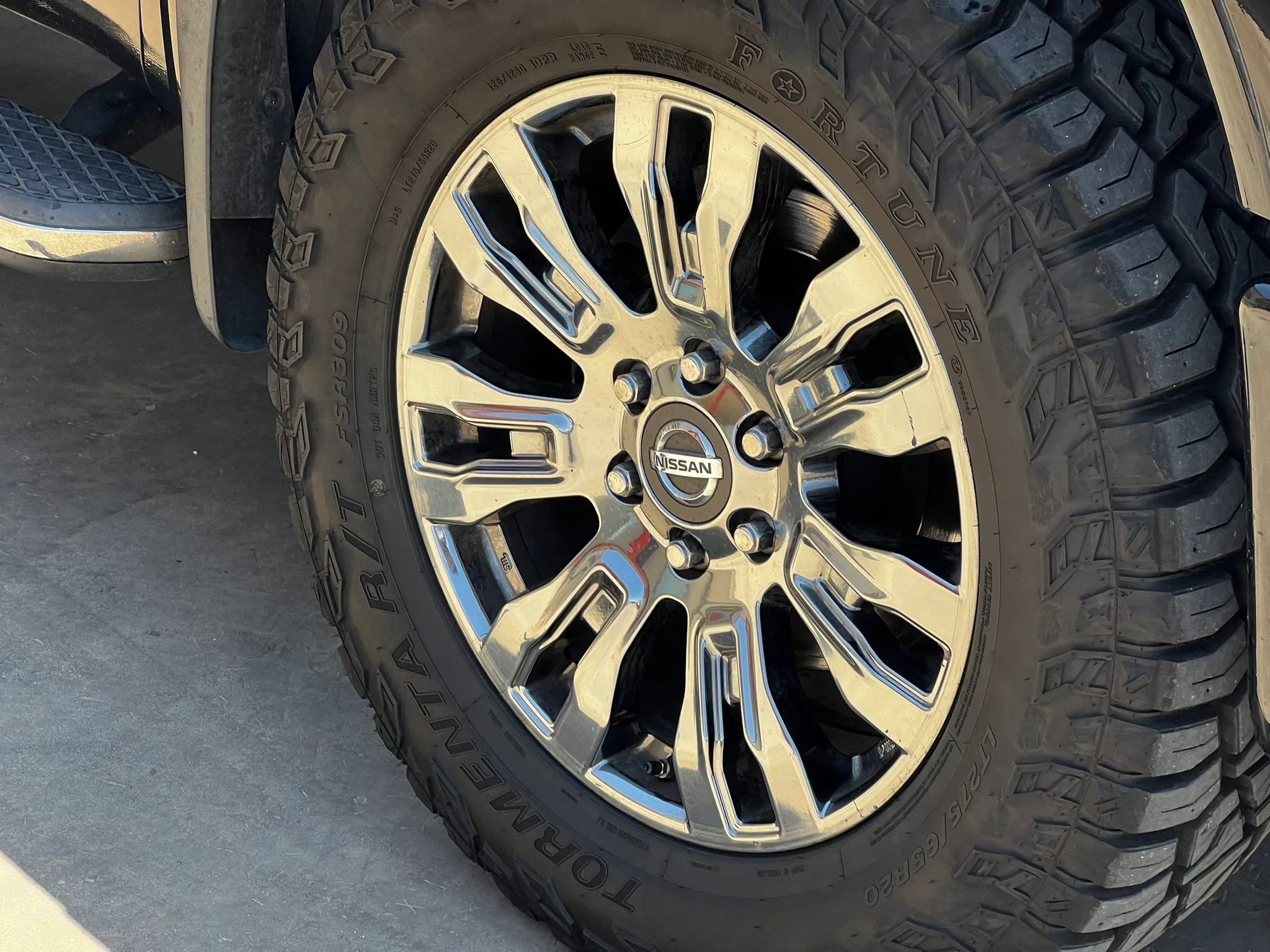 Used 2016 Nissan Titan Platinum Reserve AWD/4WD image 9