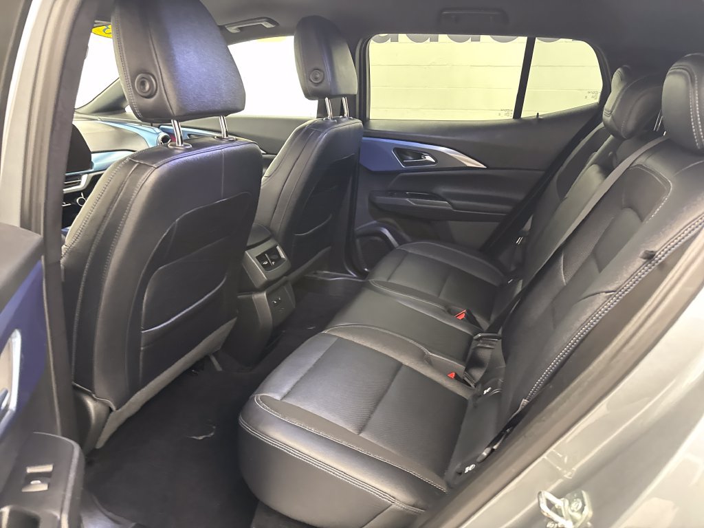 Used 2025 Chevrolet Equinox EV LT w/ Convenience Package II FWD image 21