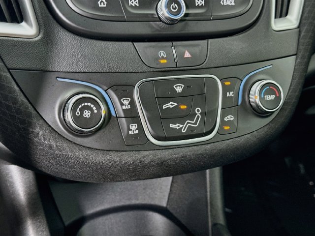 Used 2025 Chevrolet Malibu RS FWD image 16