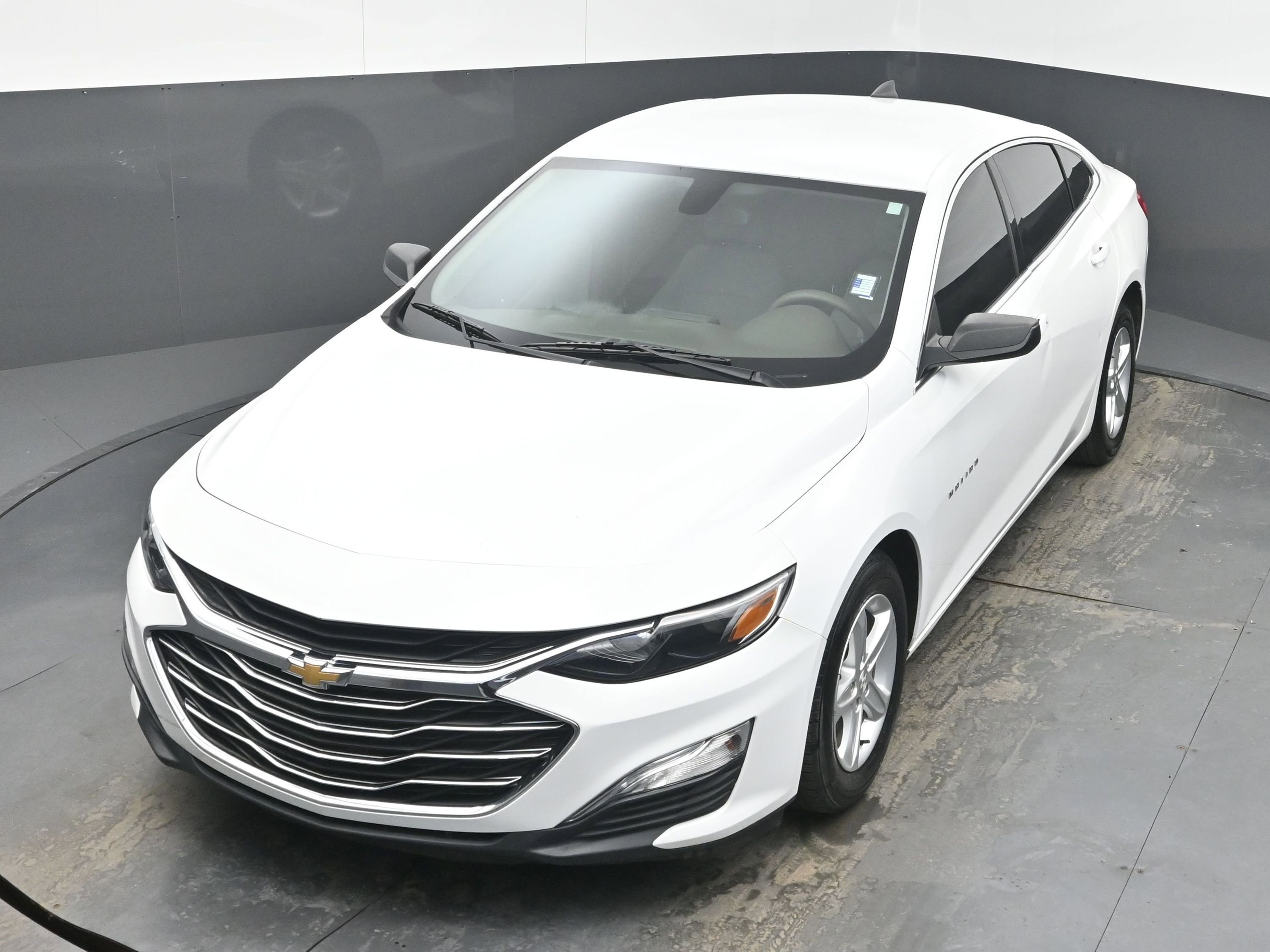 Used 2021 Chevrolet Malibu LS image 33