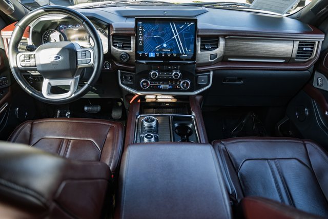Used 2023 Ford Expedition Max Limited image 24