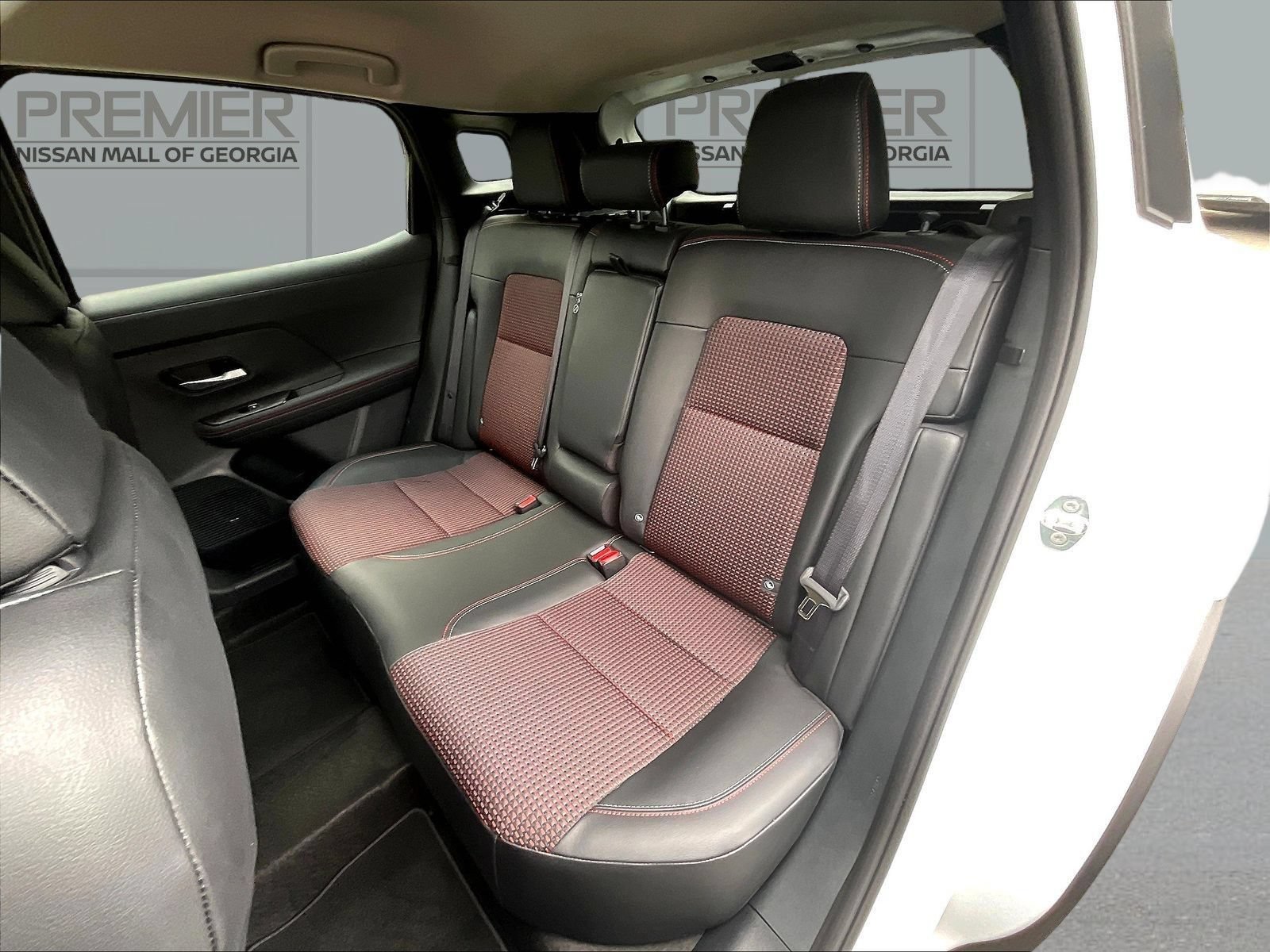 Certified 2025 Nissan Kicks SR FWD image 24