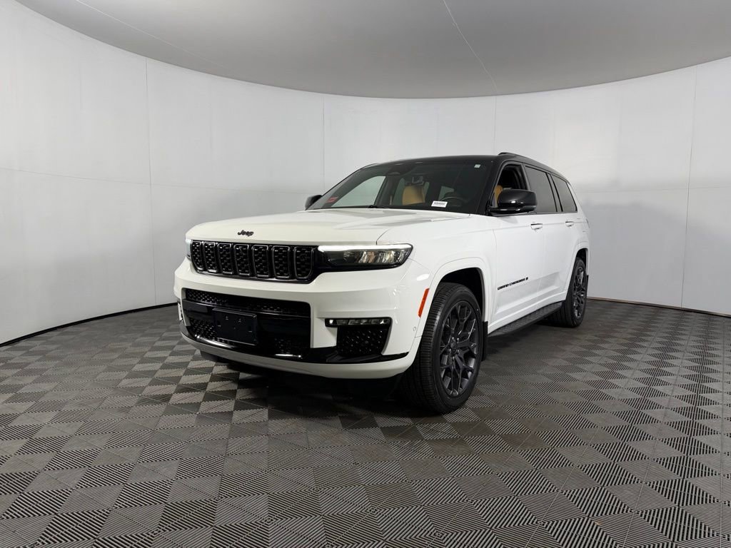 Used 2023 Jeep Grand Cherokee L Summit AWD/4WD image 10