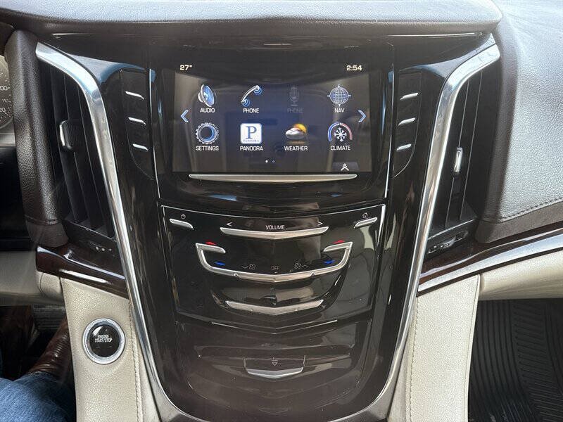 Used 2015 Cadillac Escalade Premium AWD/4WD image 28