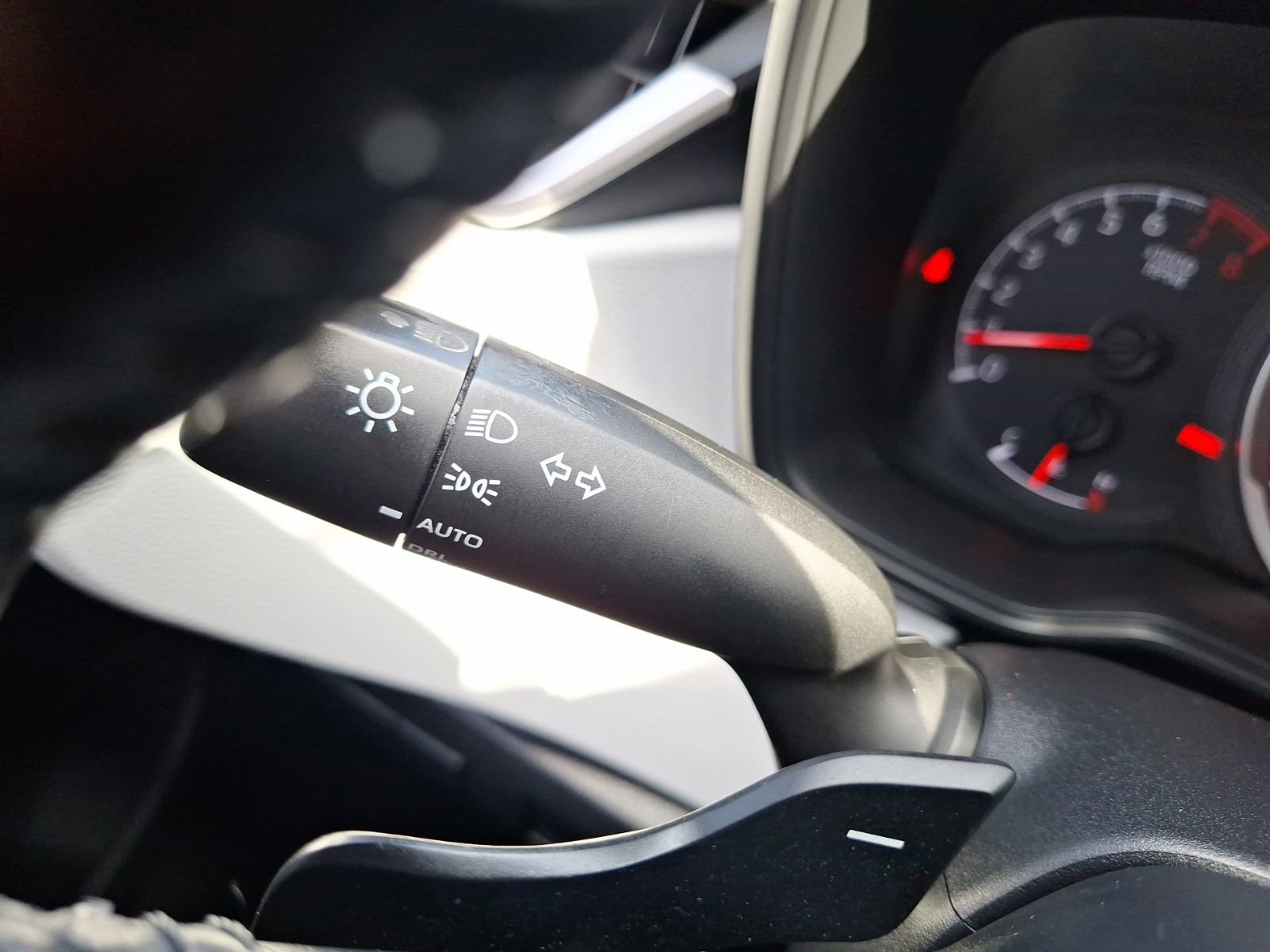 Used 2021 Toyota Corolla SE FWD image 22