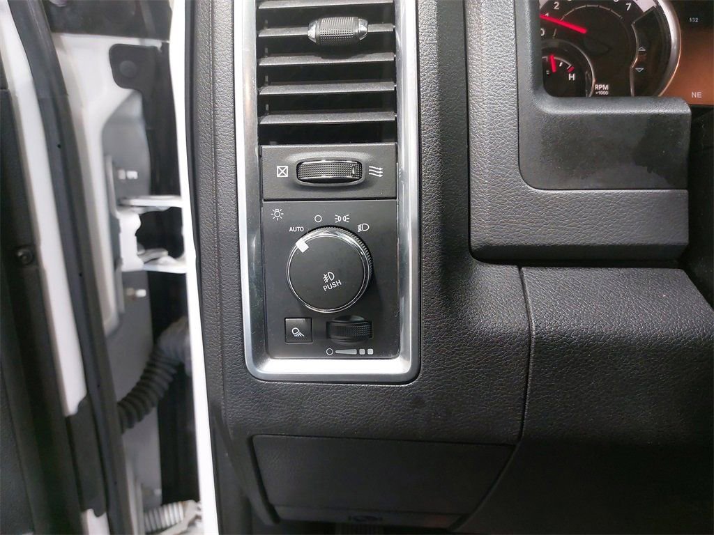 Used 2018 RAM 1500 Big Horn image 25