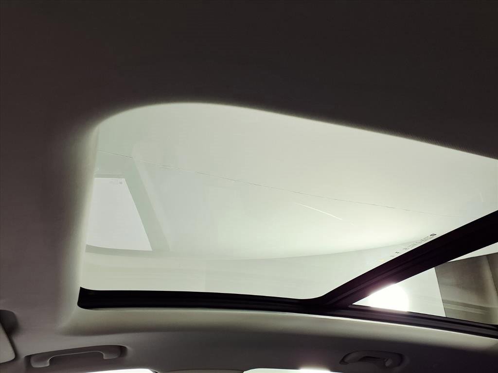 Used 2024 Buick Envision Avenir image 16