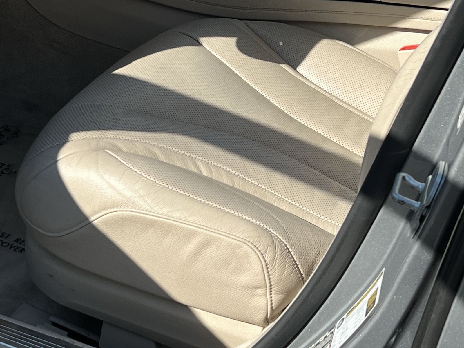 Used 2014 Mercedes-Benz S 550 Sedan image 19