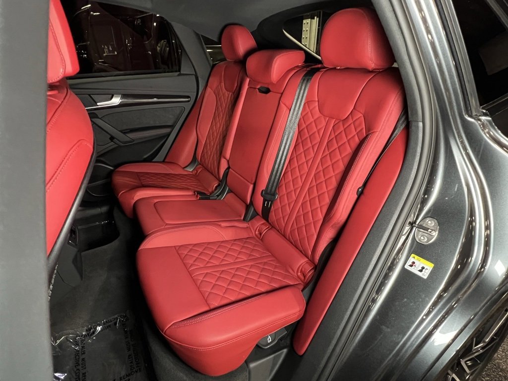 Used 2024 Audi SQ5 Premium Plus w/ Premium Plus Package image 15