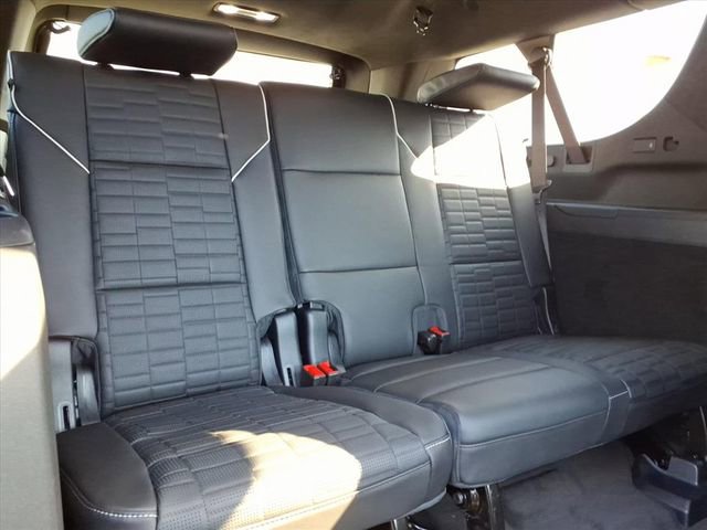 New 2026 Cadillac Escalade ESV Platinum Sport AWD/4WD image 6