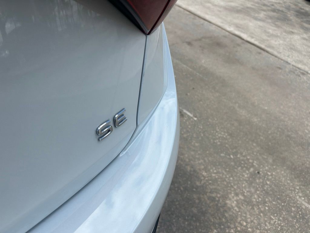 Used 2023 Volkswagen Jetta SE image 32