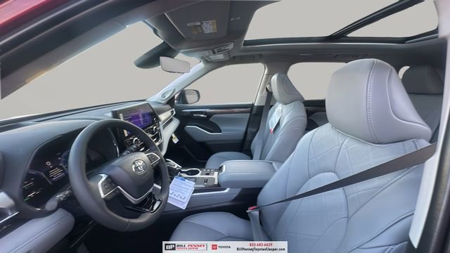 New 2026 Toyota Highlander Platinum image 11