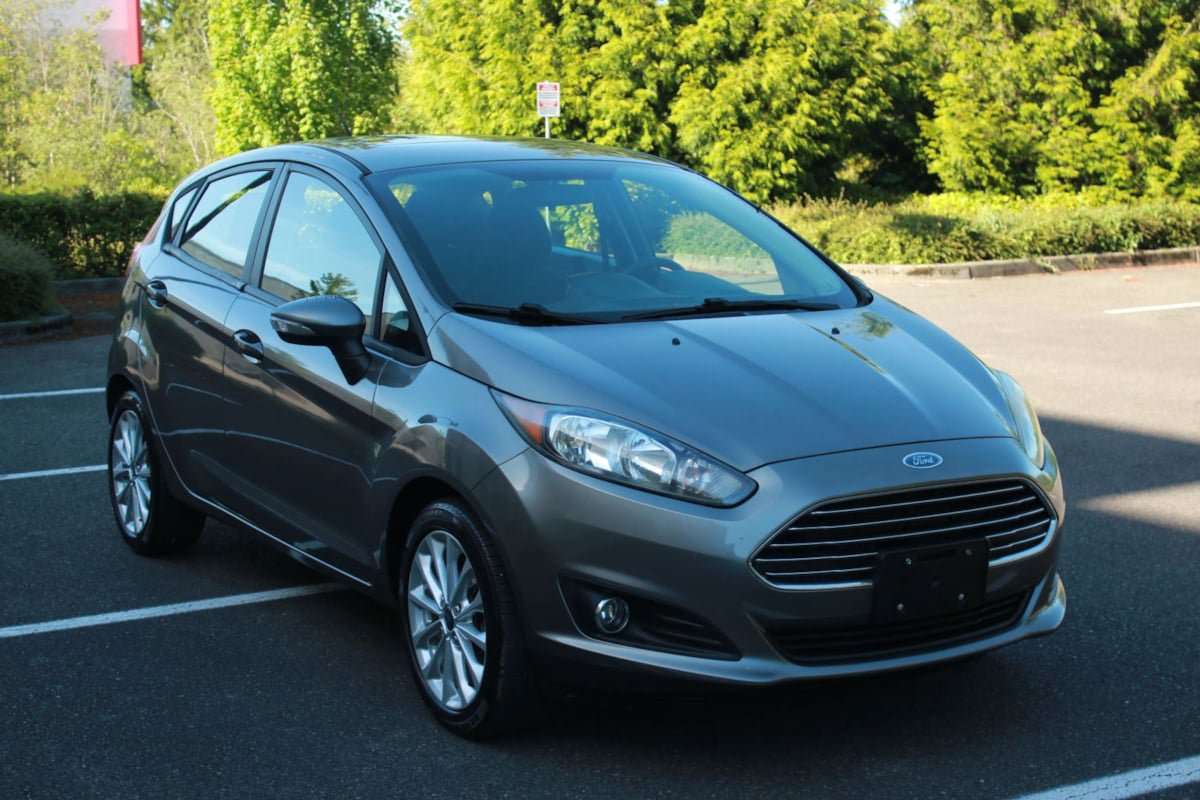 Used 2014 Ford Fiesta SE w/ Equipment Group 201A FWD image 3