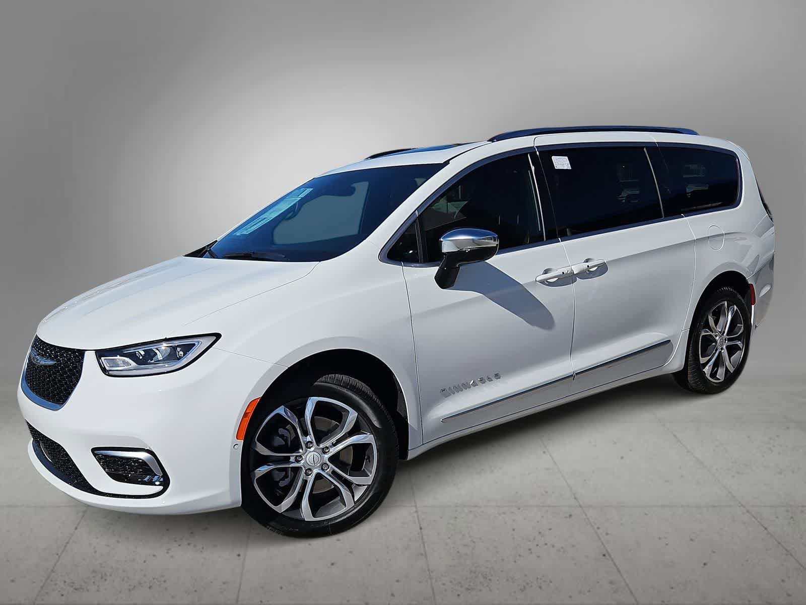 New 2026 Chrysler Pacifica Pinnacle