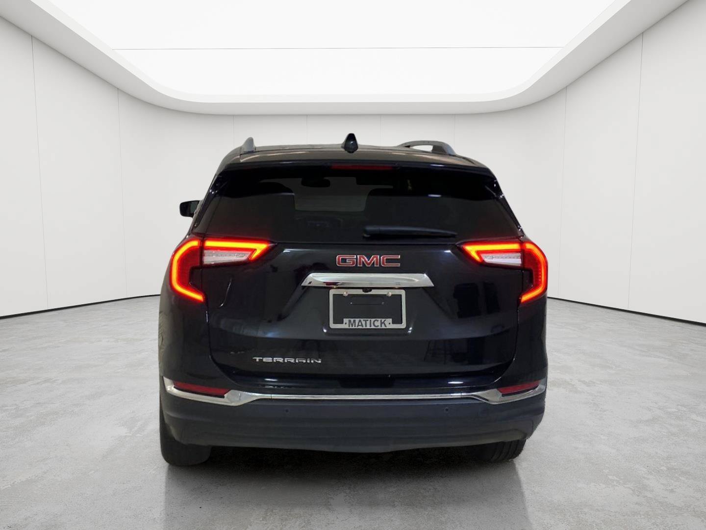 Certified 2023 GMC Terrain SLT w/ LPO, Floor Liner Package FWD image 14