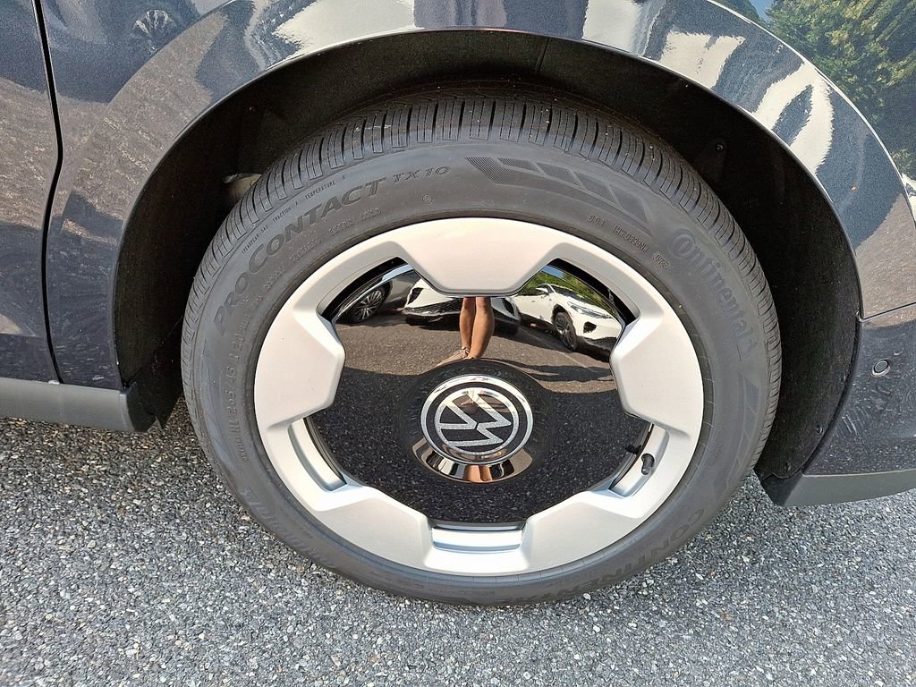 New 2025 Volkswagen ID. Buzz Pro S Plus image 5