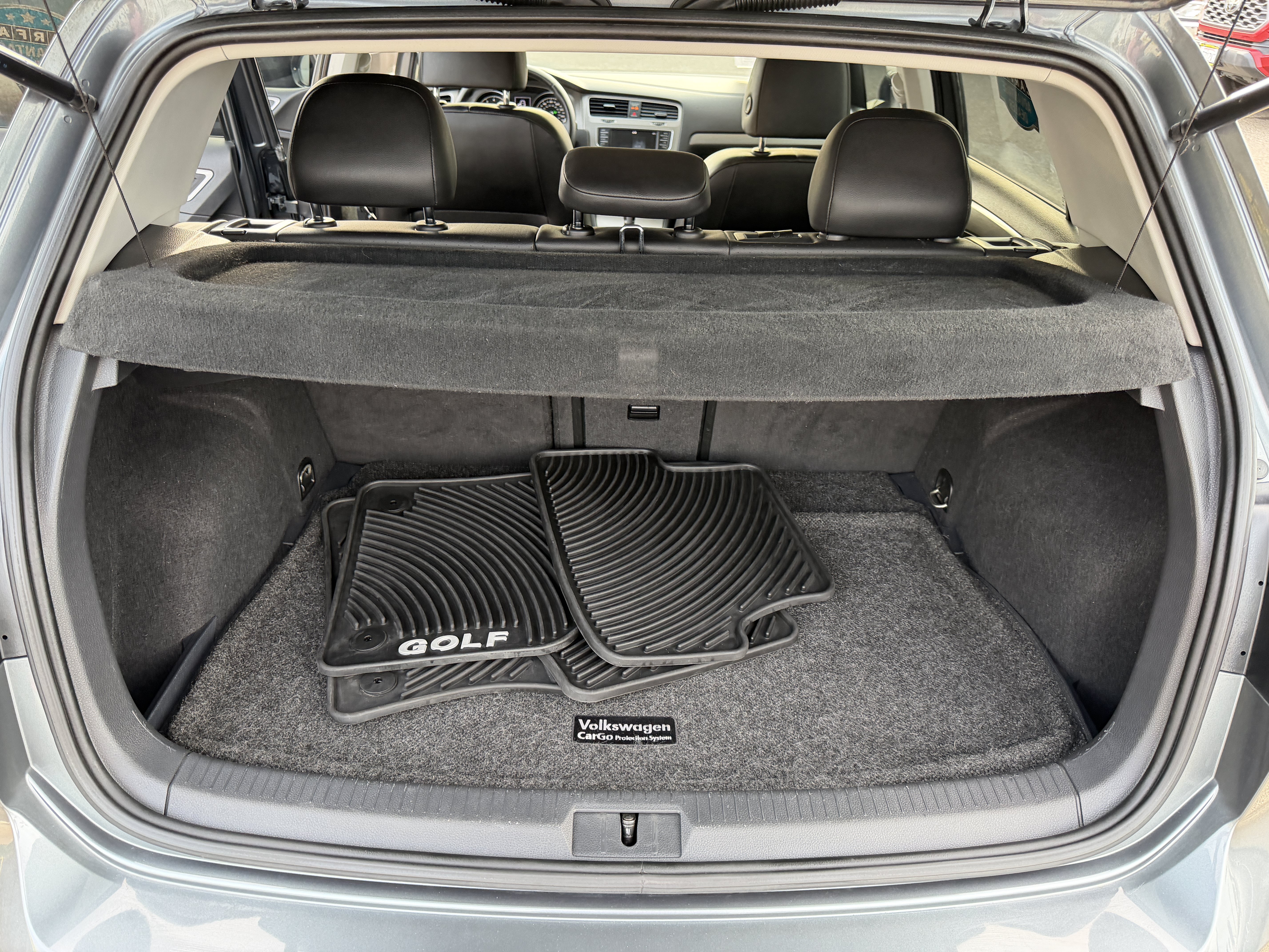 Used 2017 Volkswagen Golf Wolfsburg Edition FWD image 9