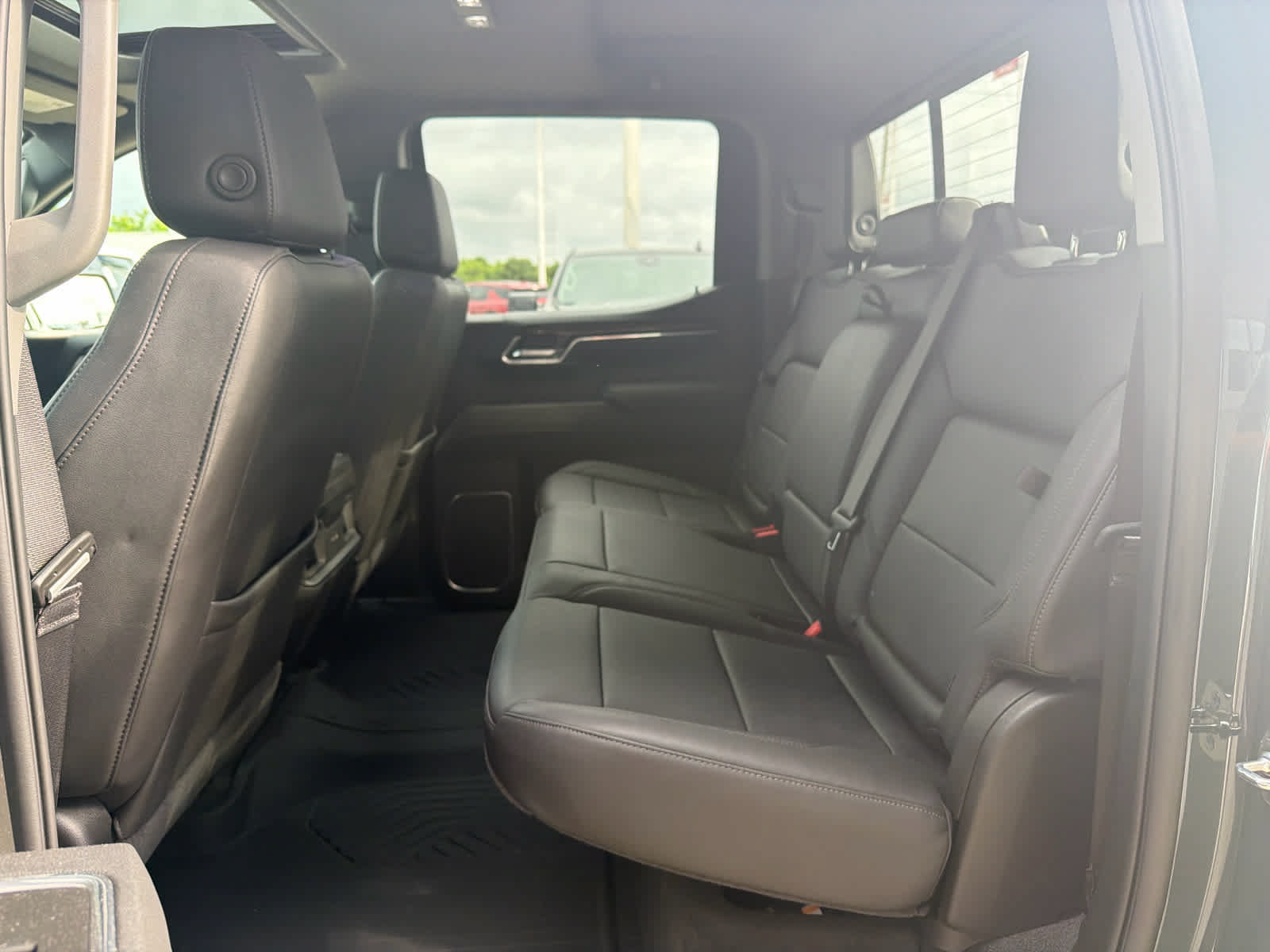 Used 2026 Chevrolet Silverado 1500 LT Trail Boss w/ LT Trail Boss Premium Package AWD/4WD image 25