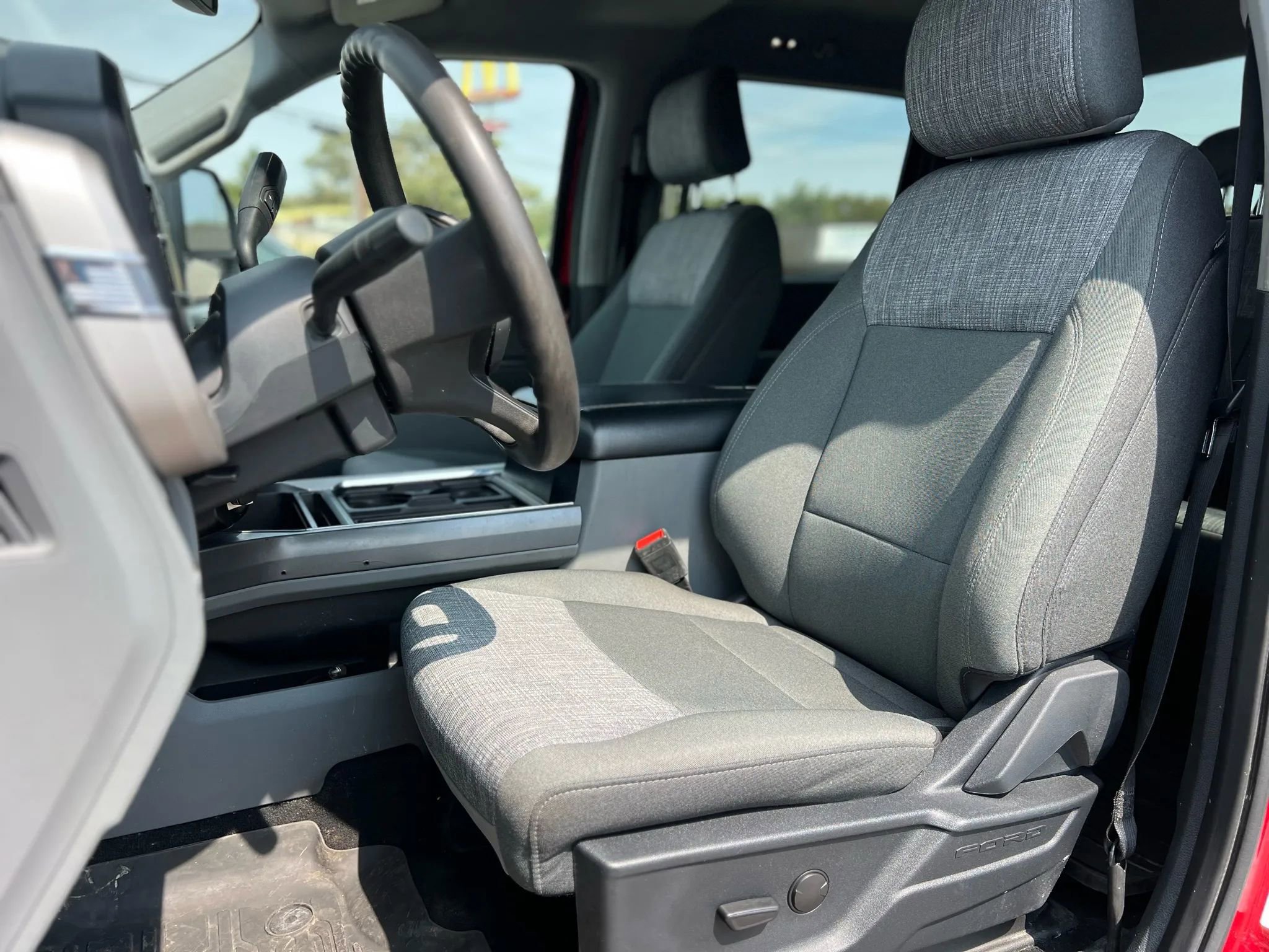 Used 2023 Ford F250 XLT image 12