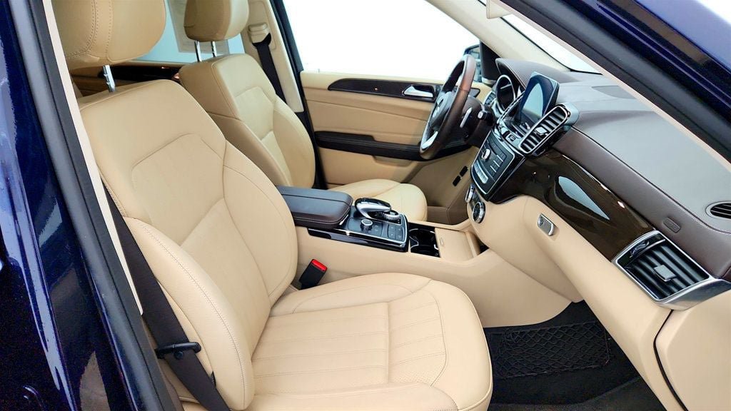 Used 2018 Mercedes-Benz GLS 450 4MATIC w/ Premium Package image 25