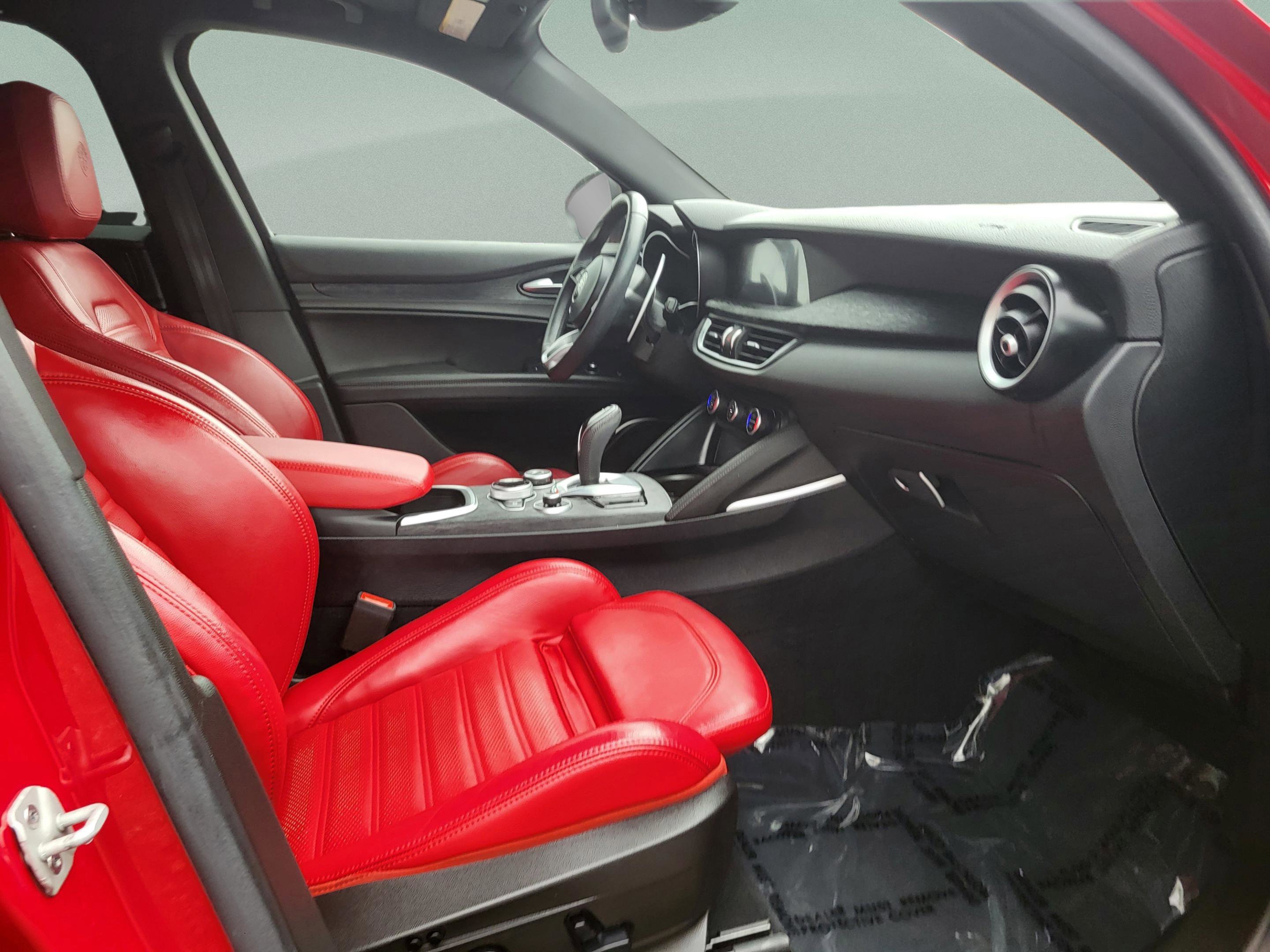 Used 2023 Alfa Romeo Stelvio Sprint RWD image 28