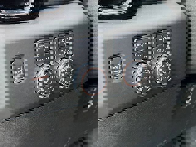 Used 2024 GMC Sierra 2500 Denali Ultimate image 11