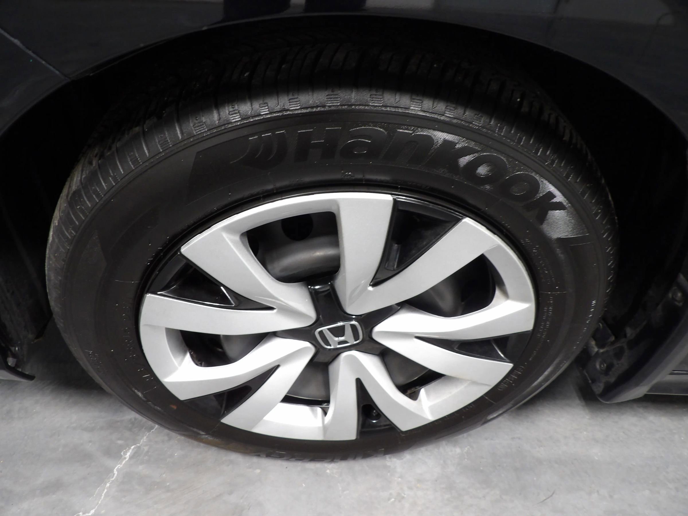 Used 2025 Honda Civic LX image 25