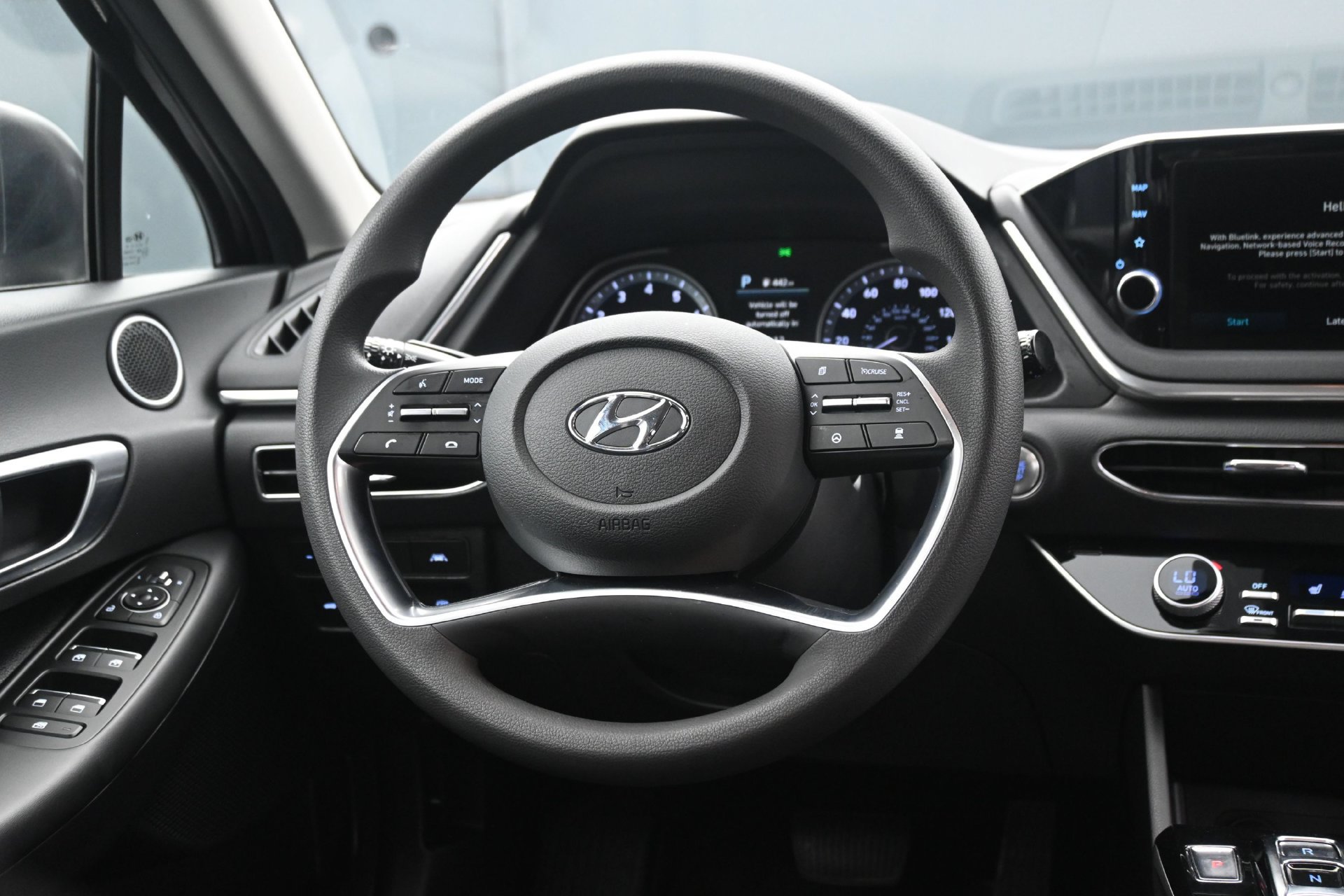 Used 2023 Hyundai Sonata SEL w/ Cargo Package FWD image 17
