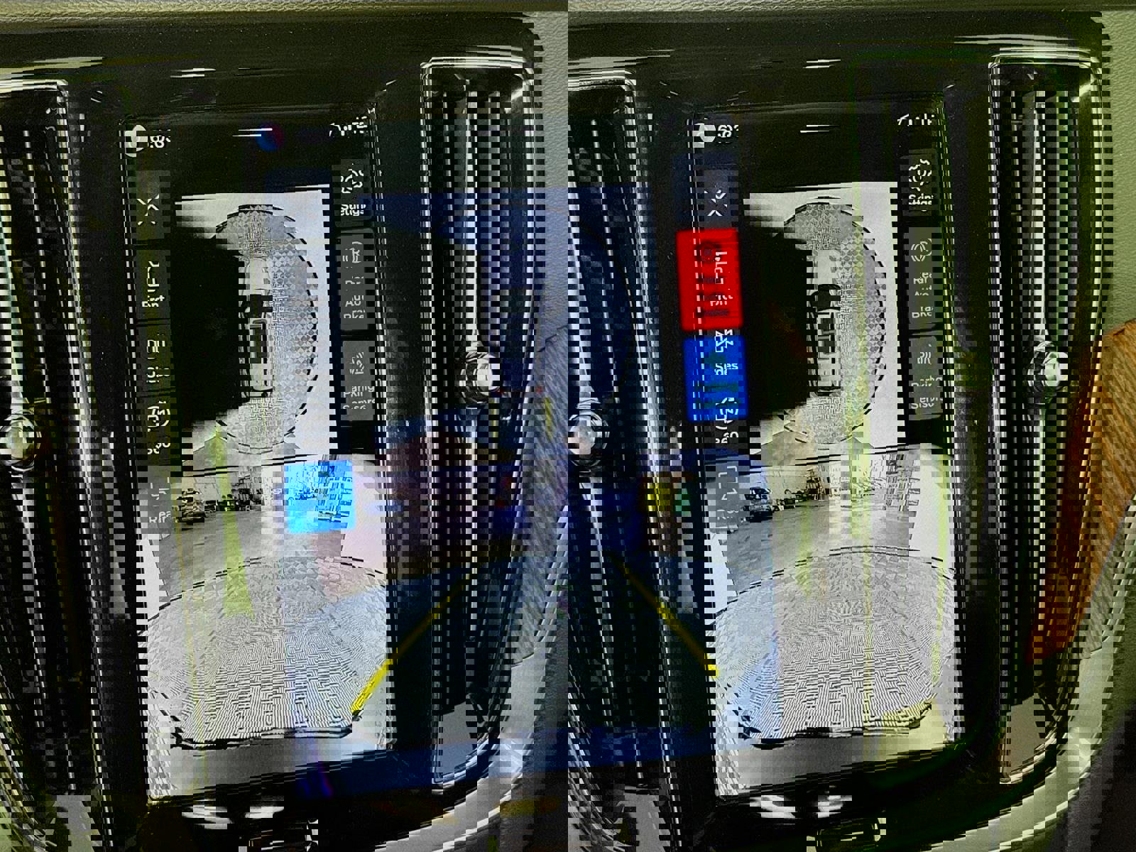 Used 2025 Volvo V60 B5 Cross Country Plus image 18