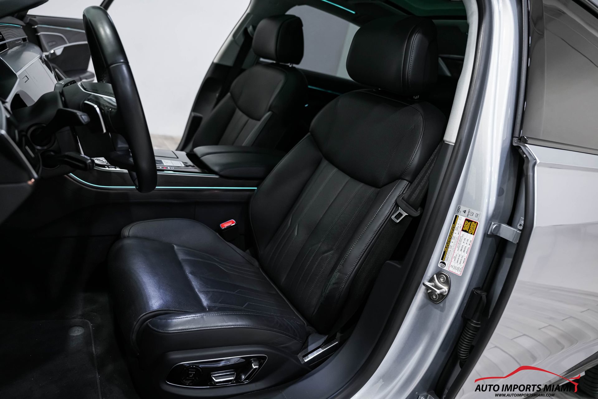 Used 2022 Audi A8 L 3.0T w/ Executive Package image 39